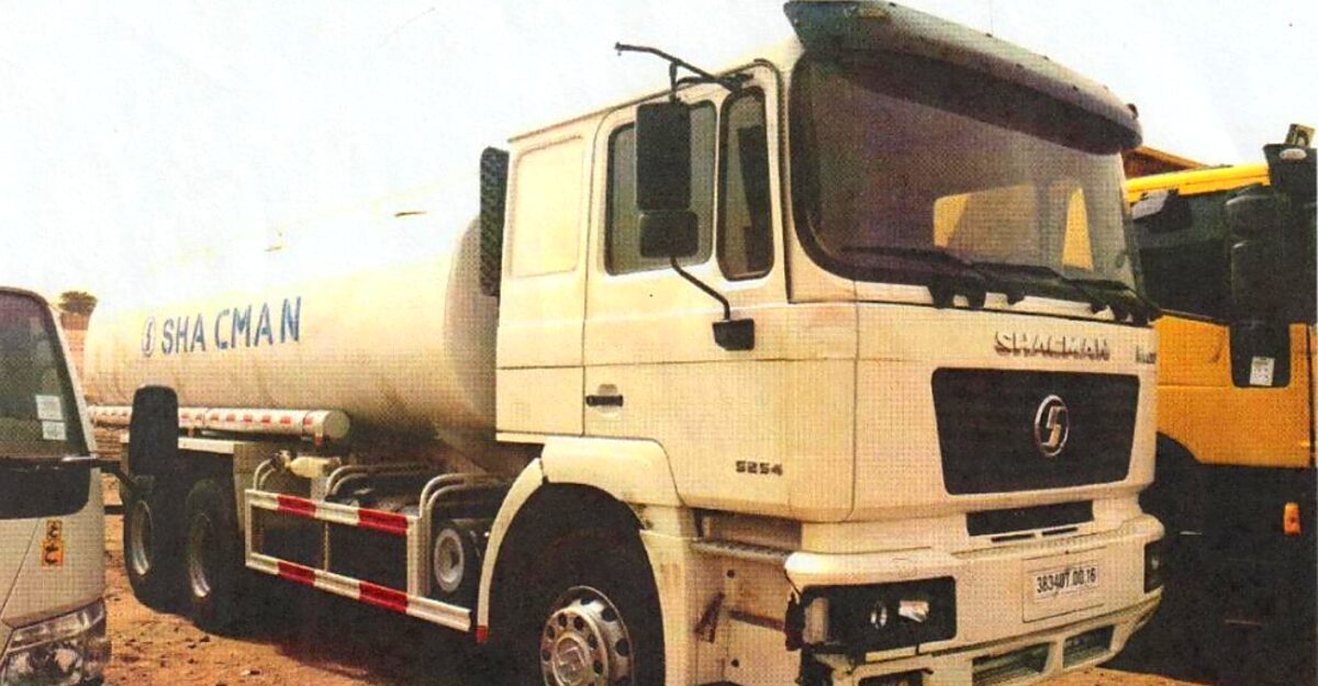 Shacman water tanker